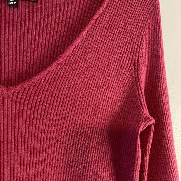 Lulus Jourdaine Berry Red Bell Sleeve Sweater Dress || SZ XS - Picture 12 of 13